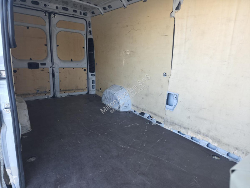 Véhicule utilitaire Fiat DUCATO Tôlé Business...