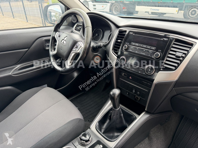 عربة نفعية Mitsubishi D/C 220DI-D M-PRO...
