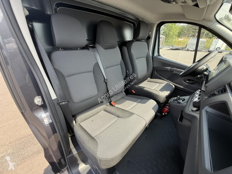 Véhicule utilitaire Renault TRAFIC 3T0 L1H1...