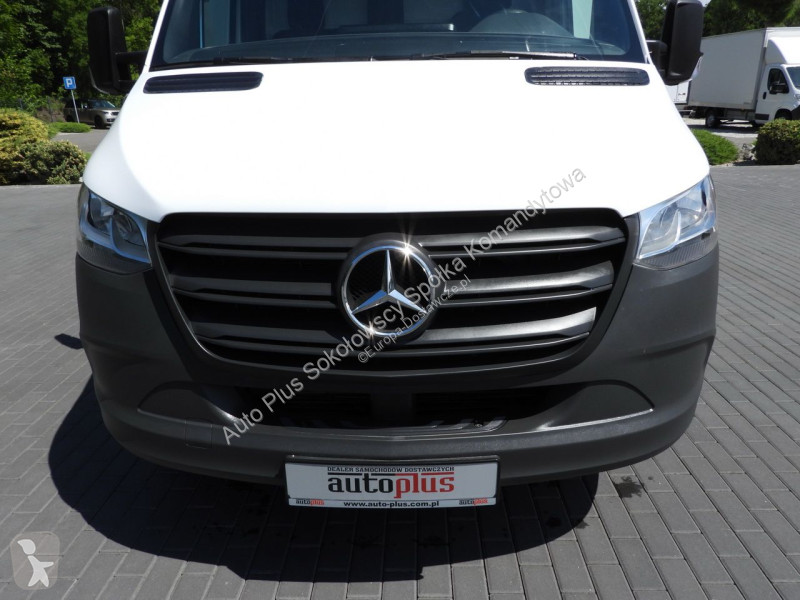 Коммерческий автомобиль Mercedes 25OXER