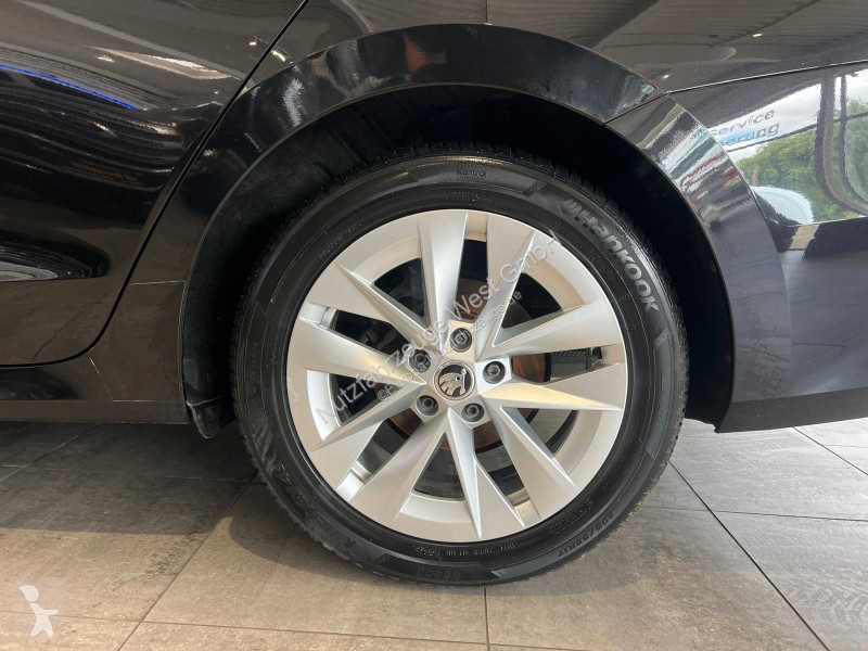 عربة نفعية Skoda Combi Ambition...