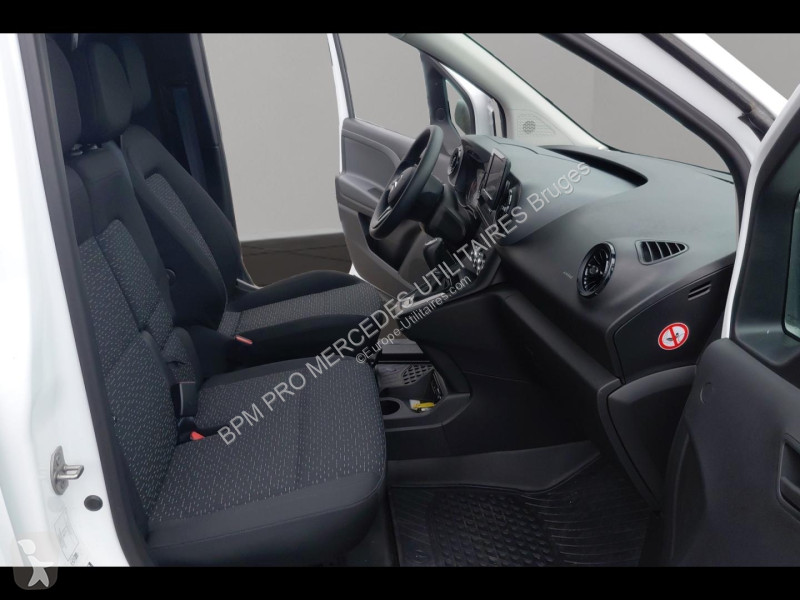 عربة نفعية Mercedes e Long Pro