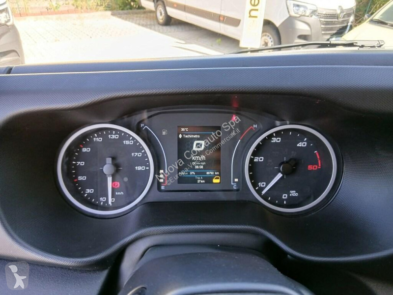Furgoneta Iveco V