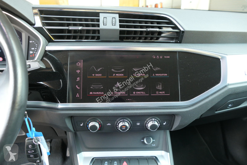 عربة نفعية Audi Q3 35 TDI Advanced Klima AHK...