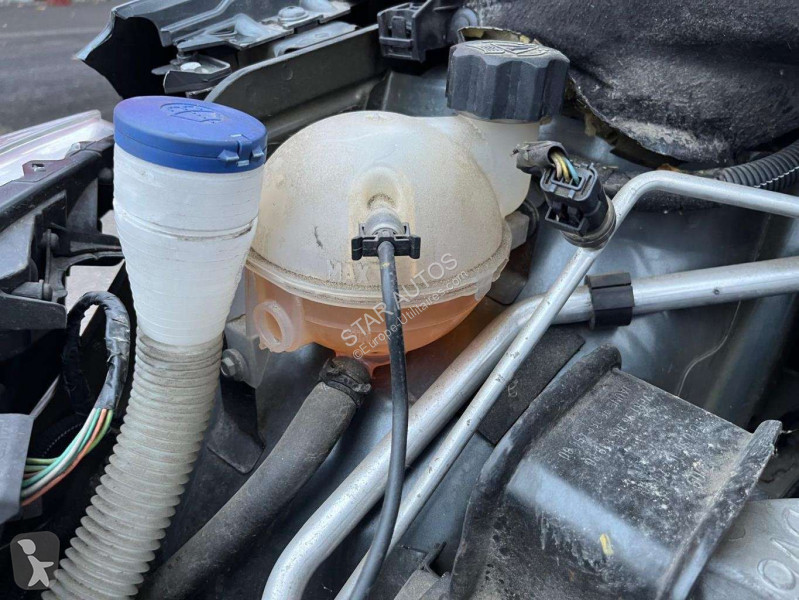 عربة نفعية Peugeot