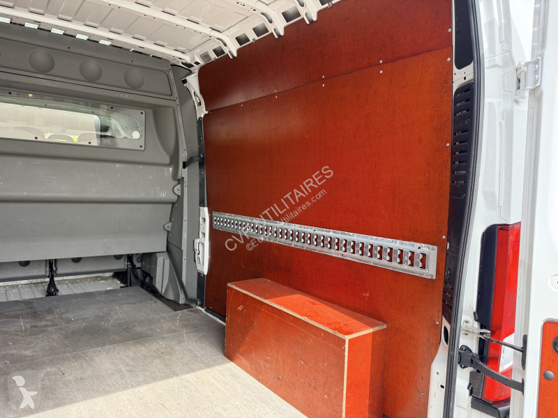 Furgoneta Peugeot BOXER FG 335 L3H2 2.0 BLUEHDI...