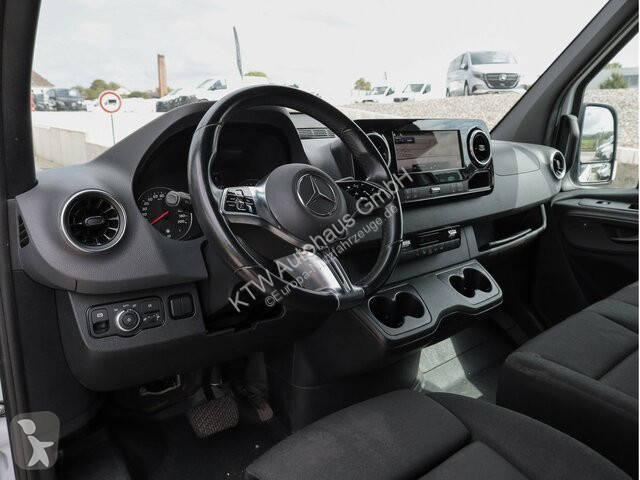 Лекотоварен автомобил Mercedes Sprinter 317...