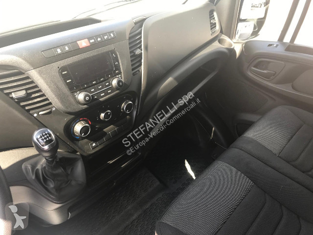 عربة نفعية Iveco DAILY 35C14H BOX