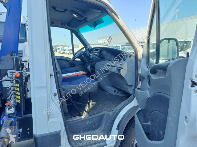عربة نفعية Iveco Daily 35C15 - CASSONE + GRU
