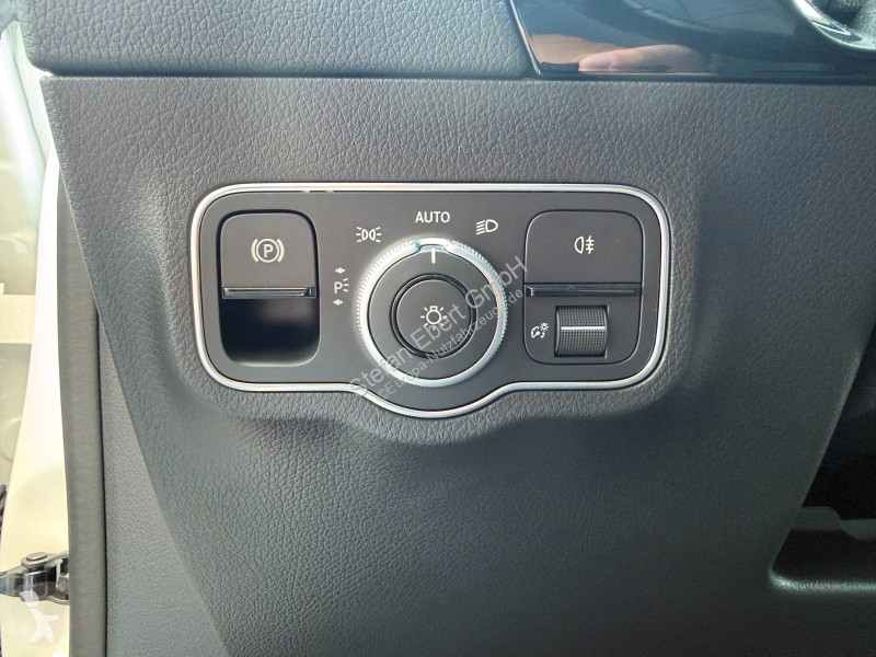 Mercedes EQA 300 4M...