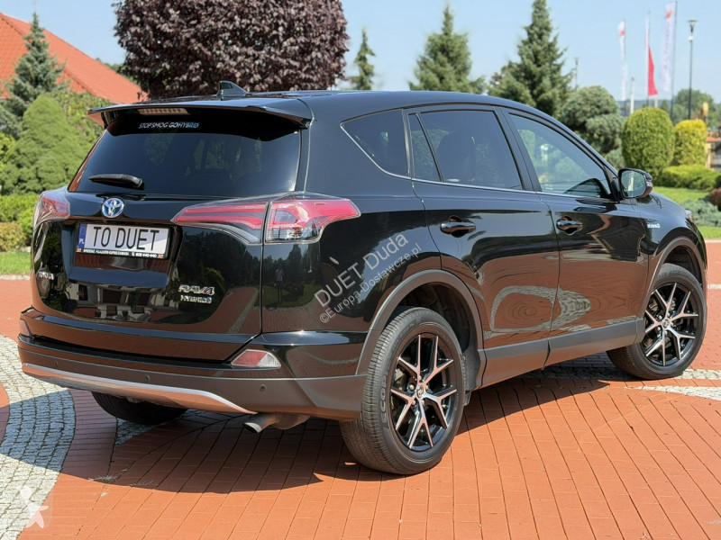 Samochód dostawczy Toyota RAV-4