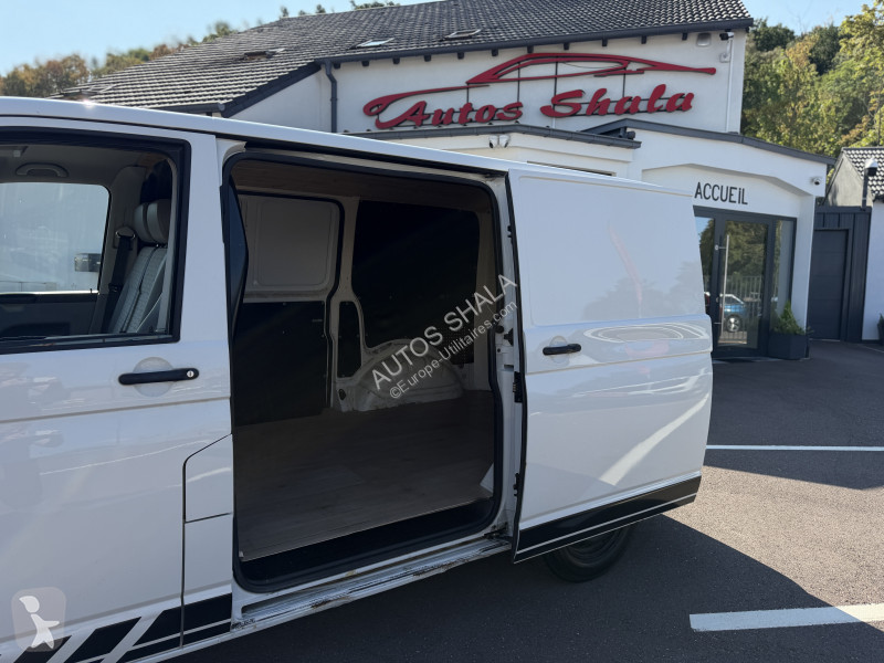 Véhicule utilitaire Volkswagen TRANSPORTER FG...
