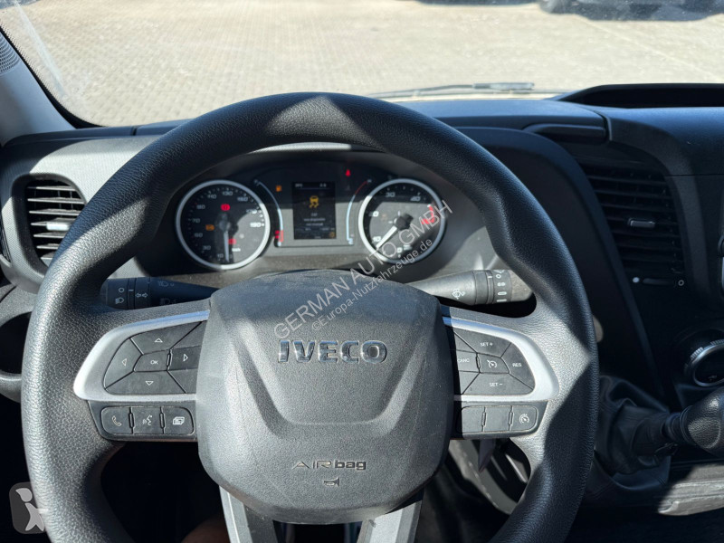 Furgoneta Iveco 35C16 3,0L Koffer LBW 750kg...