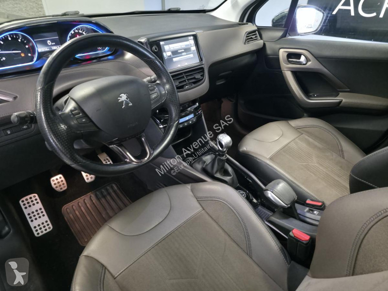 Véhicule utilitaire Peugeot 2008 1.6 e-HDi FAP...