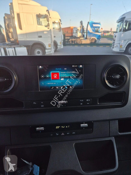 عربة نفعية Mercedes 319 CDI L3 V6