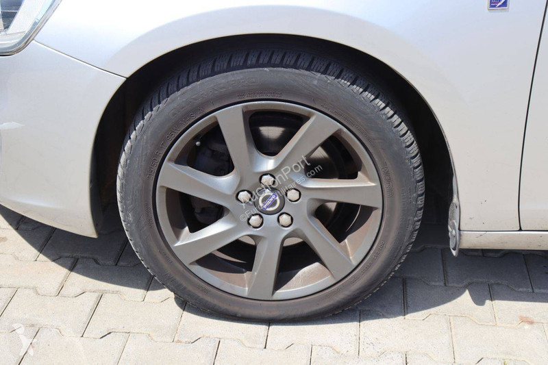 Samochód dostawczy Volvo D3 R-Design