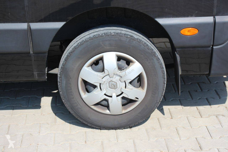 عربة نفعية Renault Crossover