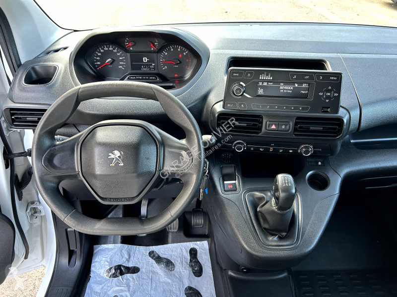 Furgoneta Peugeot Standard 1000KG Bluehdi 100...