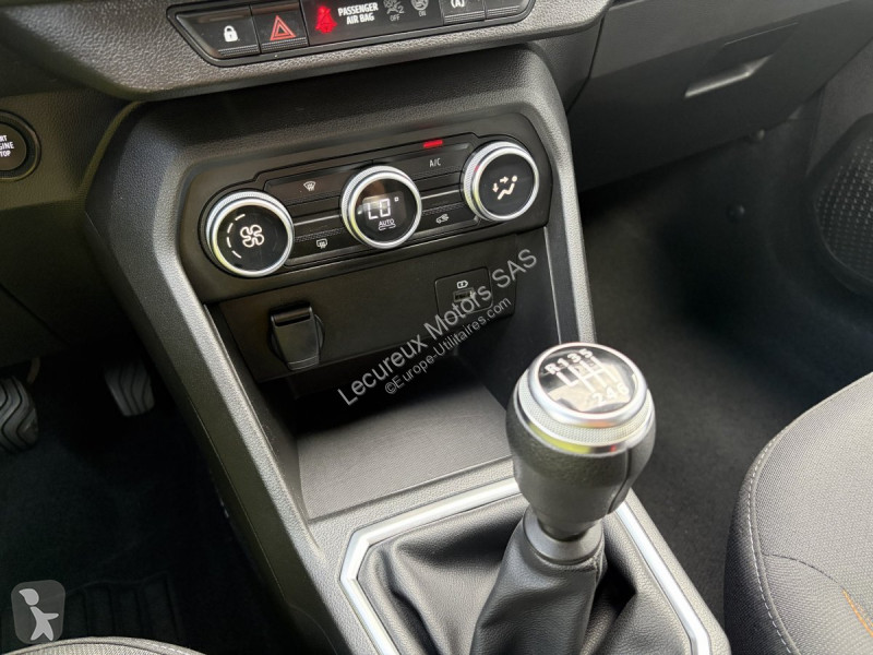 عربة نفعية Dacia (3) Stepway Confort TCe 90