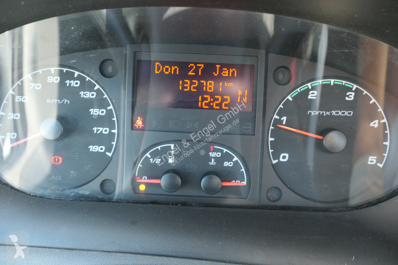 Véhicule utilitaire Iveco Daily 35 S11 C30C...