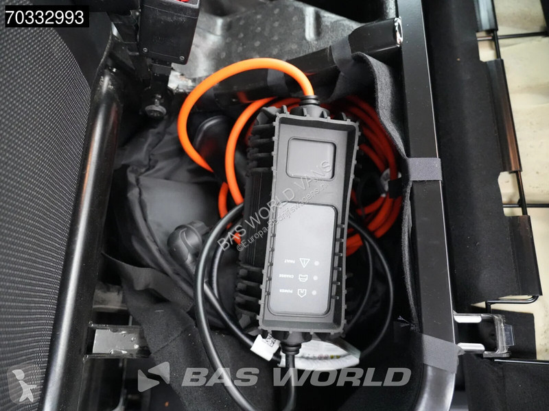 عربة نفعية Peugeot Elektrisch 50kWh 230km WLTP...