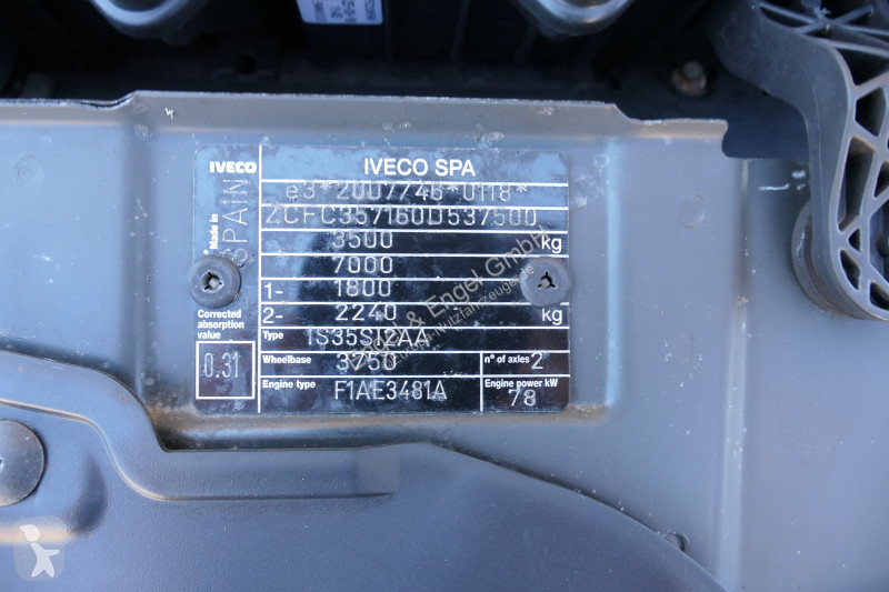 Véhicule utilitaire Iveco Daily 35 S11 C30C...