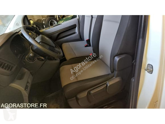 Véhicule utilitaire