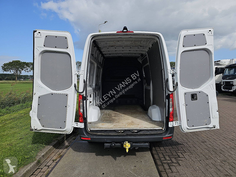 Nyttofordon Mercedes 311 L2H2 MBUX10 RWD