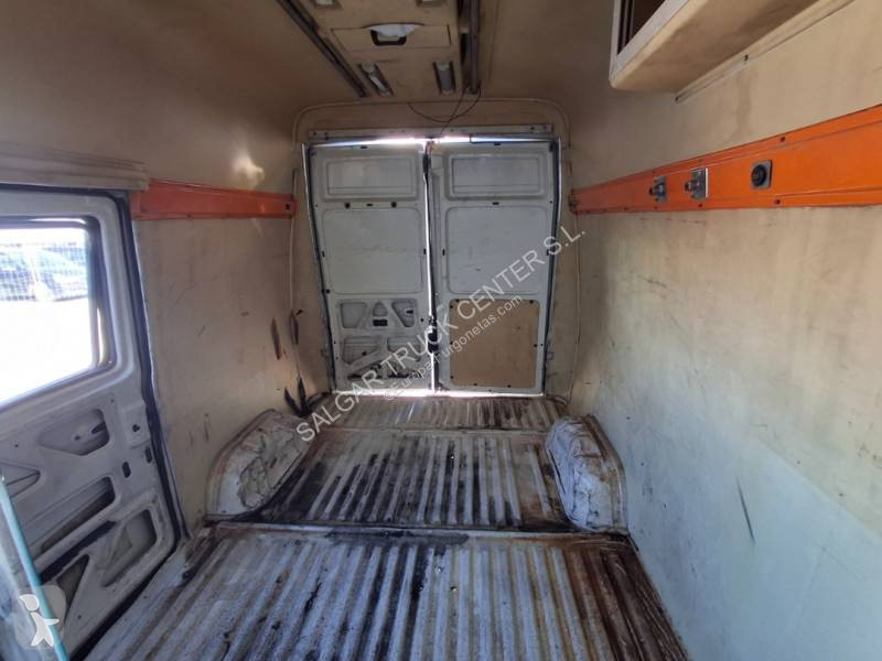 عربة نفعية Iveco
