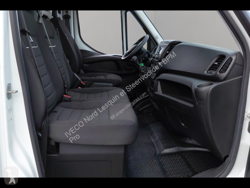 Véhicule utilitaire Iveco CCb 35C16H...