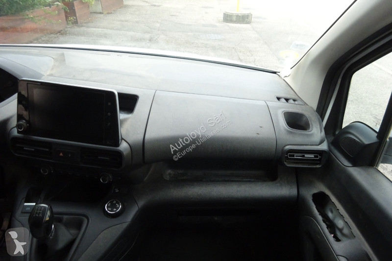 Véhicule utilitaire Peugeot PARTNER 1,5 HDI 100