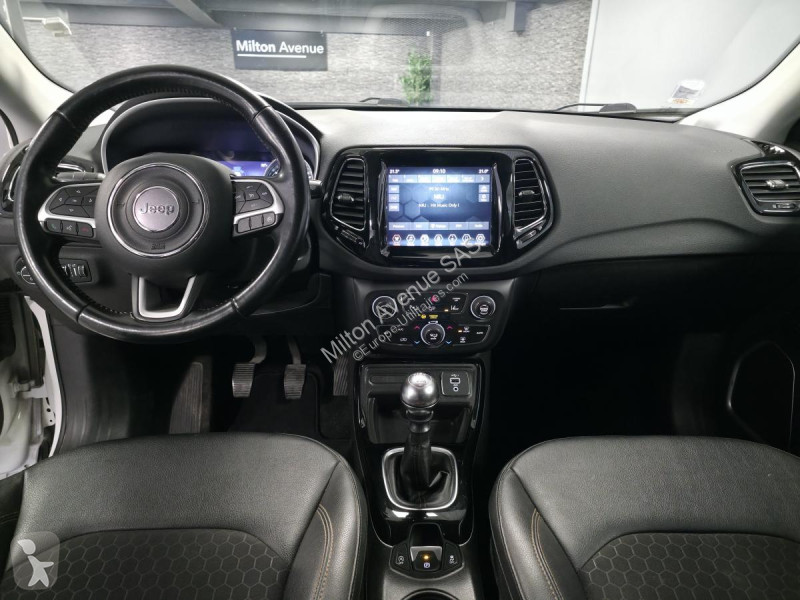 Véhicule utilitaire Jeep 1.3 GSE T4 130 4x2...