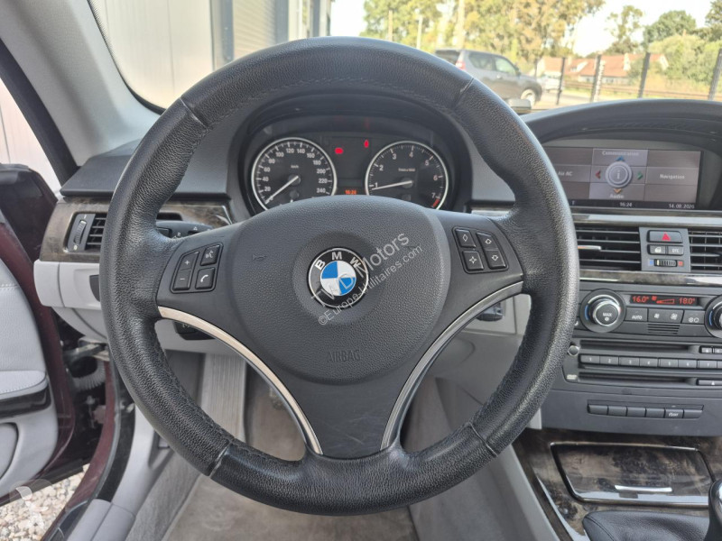 Samochód dostawczy BMW SERIE 3 320i Coupé Luxe...