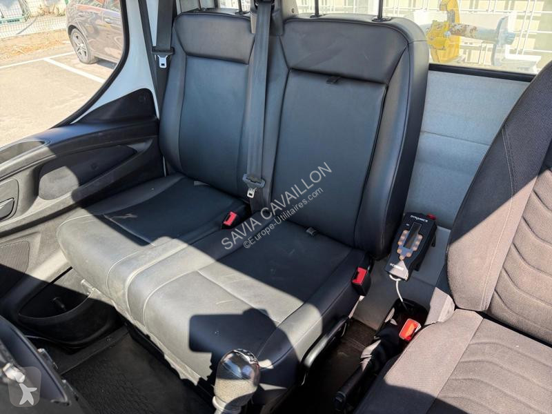 Véhicule utilitaire Iveco Châssis (2014->)...