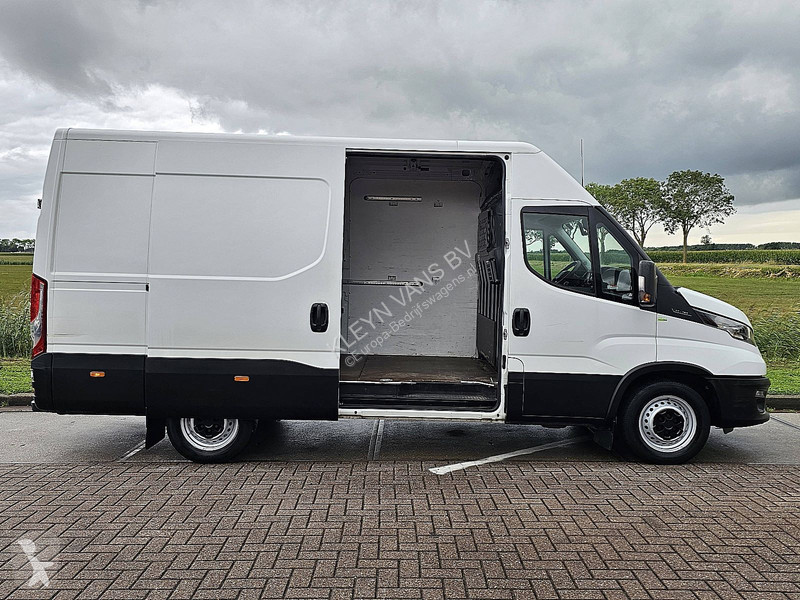 Furgoneta Iveco 35 S