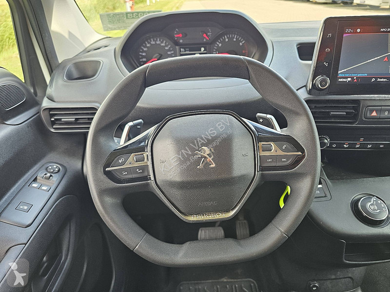 Véhicule utilitaire Peugeot 1.5