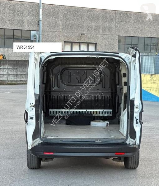 Véhicule utilitaire Fiat 1.3