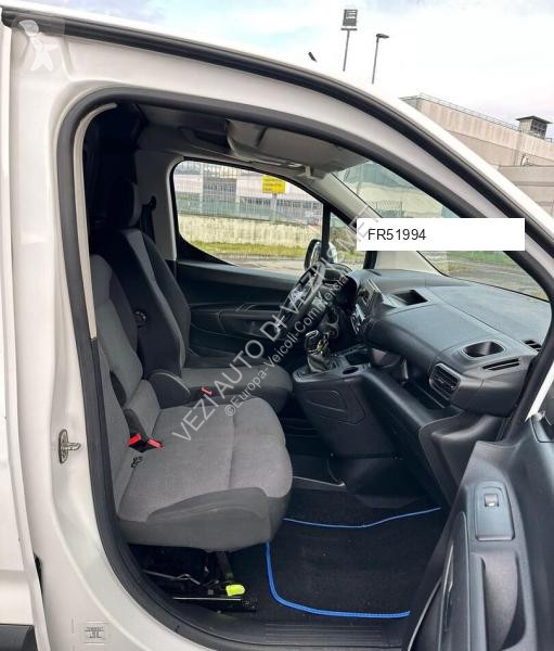 Véhicule utilitaire Opel Сombo