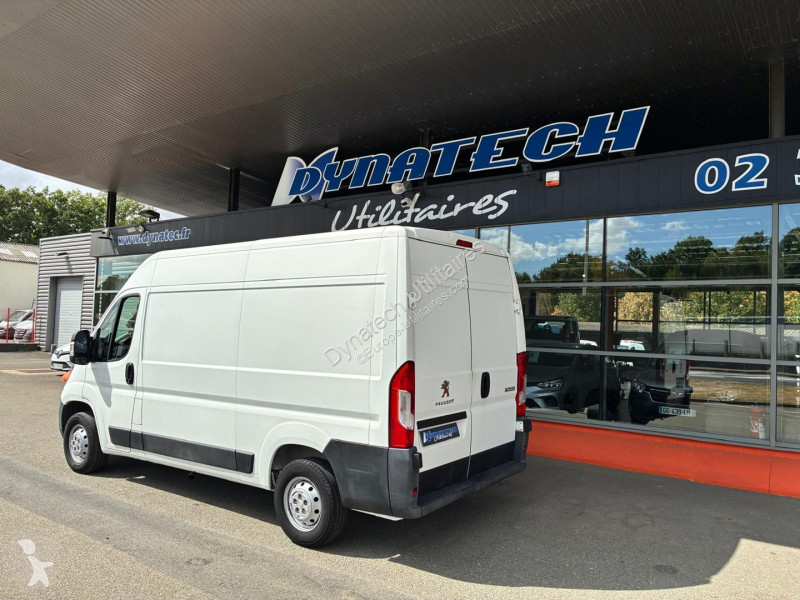 Véhicule utilitaire Peugeot BOXER FG 330 L2H2...