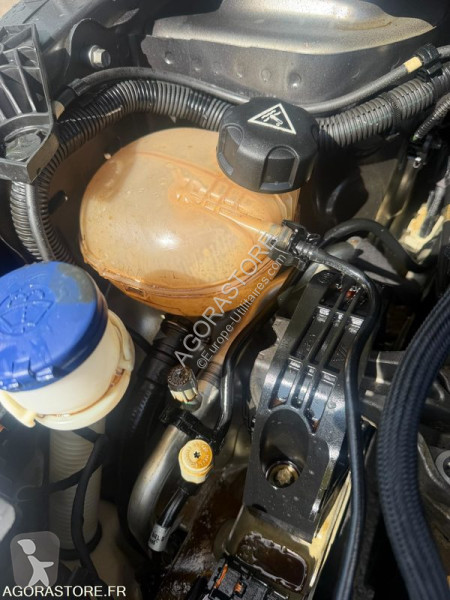 Véhicule utilitaire Peugeot 208