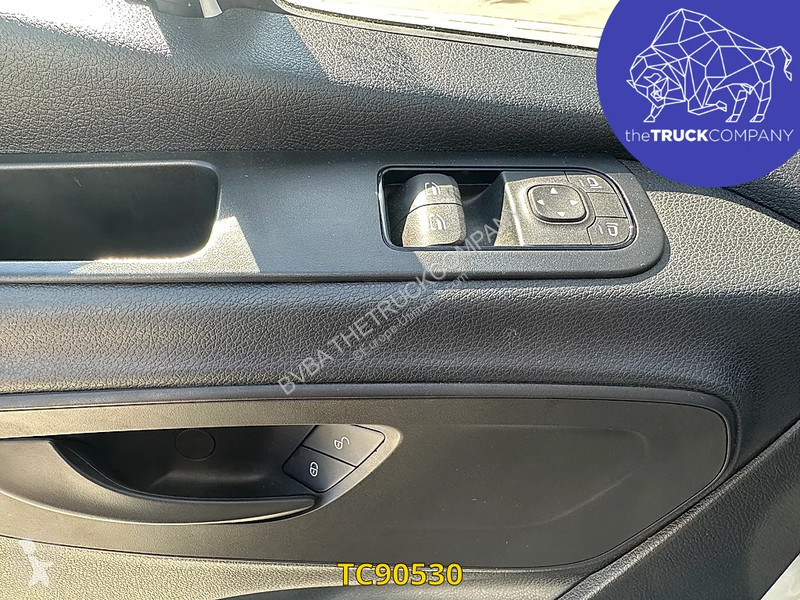 Véhicule utilitaire Mercedes 317 CDI KOFFER MET...