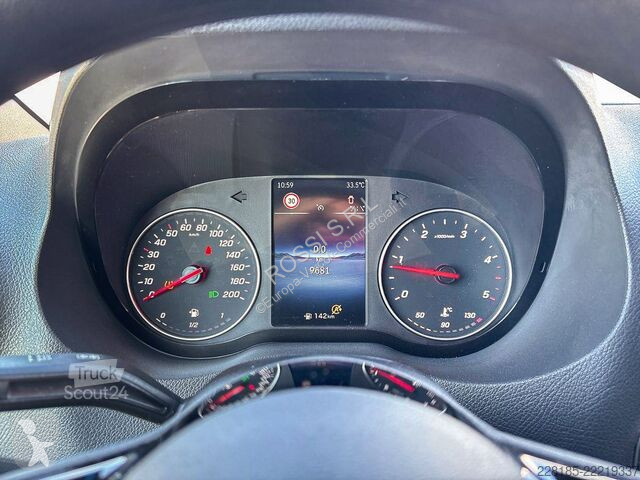 Véhicule utilitaire Mercedes SPRINTER - 311 CDI...