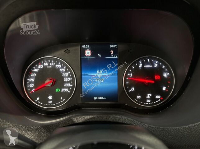 Véhicule utilitaire Mercedes SPRINTER - 311 CDI...