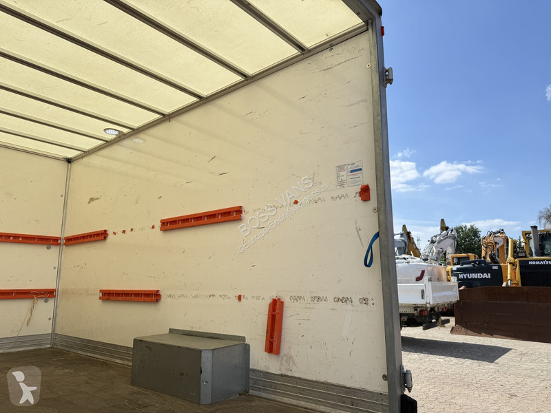 Véhicule utilitaire Renault Plancher T35 2.3...