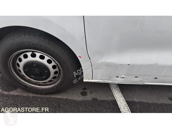 Véhicule utilitaire
