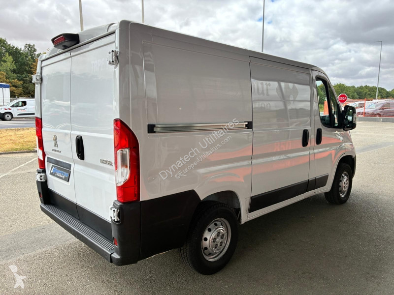 Véhicule utilitaire Peugeot 2.2 BLUEHDI S&S...