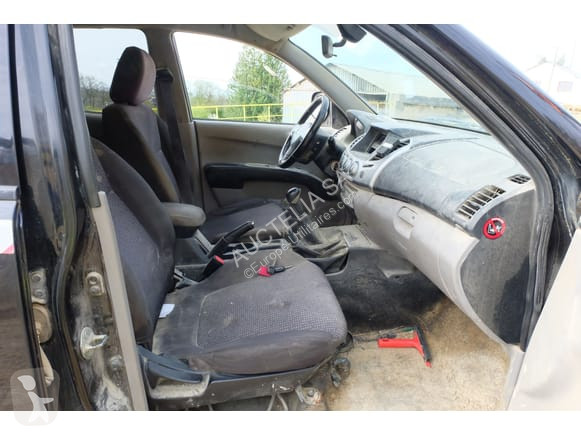 Véhicule utilitaire Mitsubishi