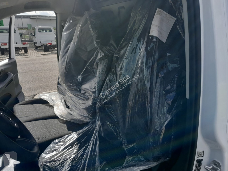 Véhicule utilitaire Mercedes Furgone