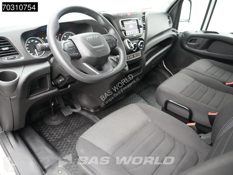 Furgoneta Iveco 35S16 Ladebordwand Automatik...