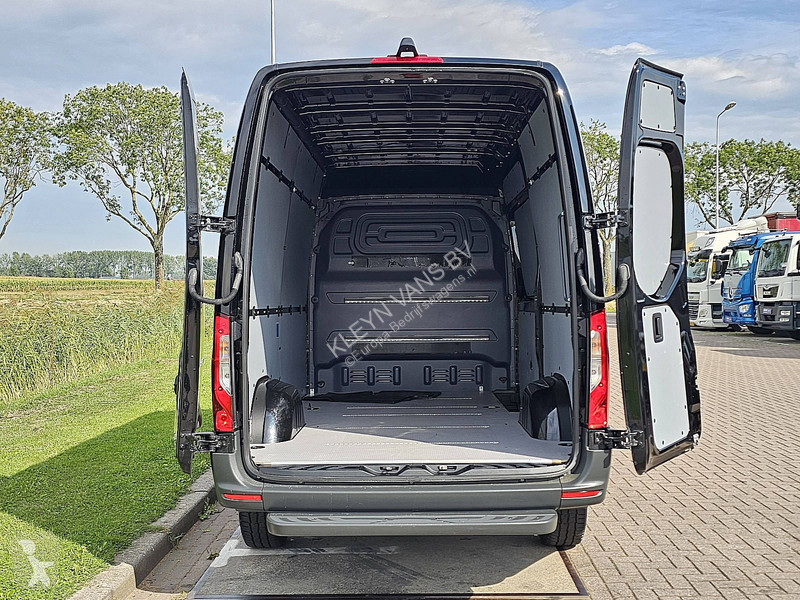 Véhicule utilitaire Mercedes 317 L2H2 Mbux Navi AC